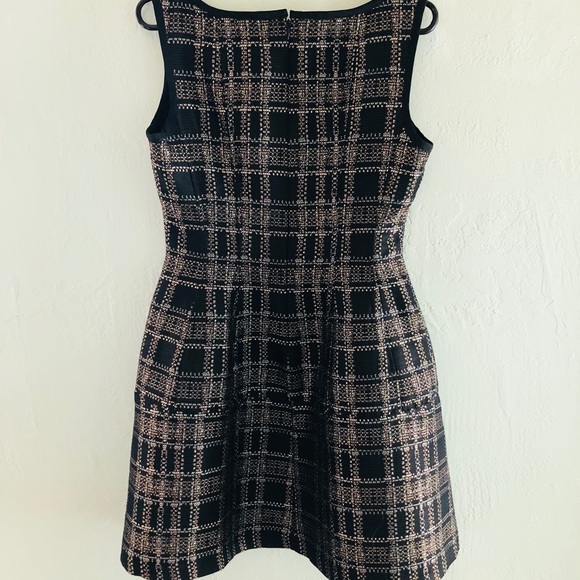 Cynthia Rowley Black Gold tweed fit flare dress. 6 - Picture 4 of 8
